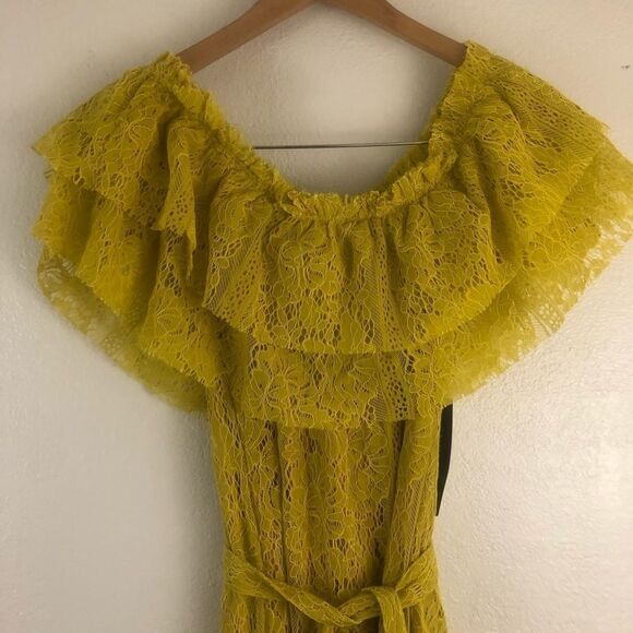 Sharagano off the shoulder lace yellow Dress size S - Picture 3 of 5
